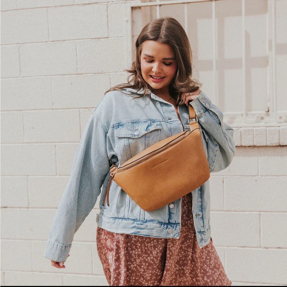 Large Vegan Leather Sidekick Beltbag